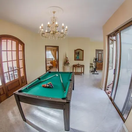 Djukel With Pool Villa *
