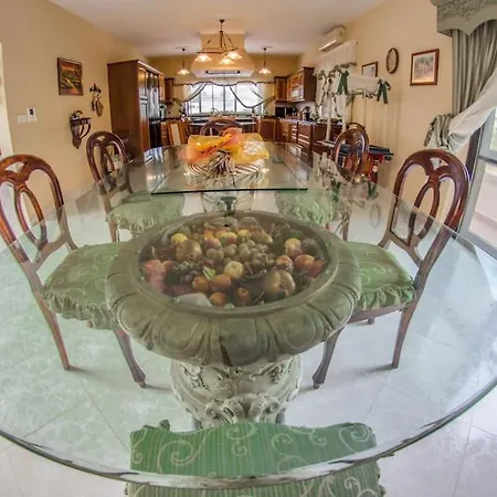 Villa Djukel With Pool Mellieha