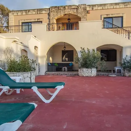 Djukel With Pool Mellieħa